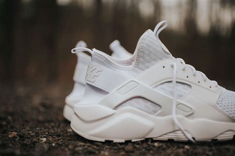 nike huarache triple white fake|huarache ultra triple black.